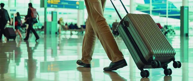Aerolíneas Argentinas ajusta sus tarifas y el carry on deja de ser gratuito