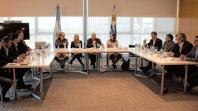 Intendentes se comprometieron a proteger la ribera del río Uruguay