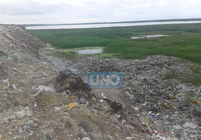 Panorama desolador. El Volcadero de Paraná tiene casi 90 años de existencia.   Foto UNO/Lucila Tosolino