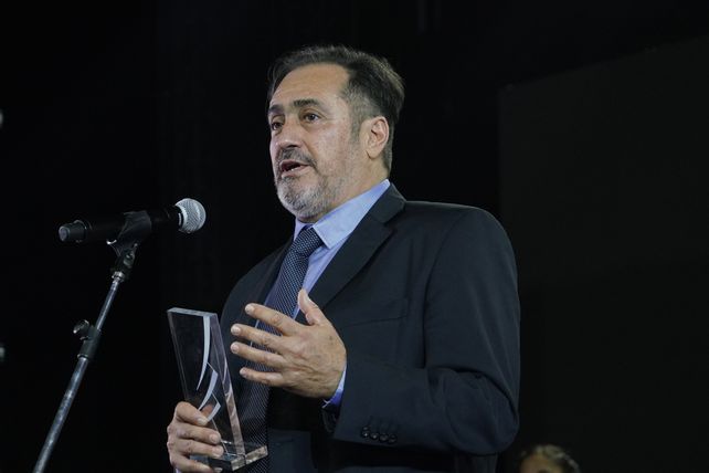 Por el diario La Capital. Ricardo Indio Luque.
