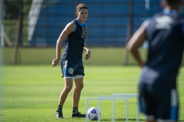 Facundo Agüero ya tuvo su primer entrenamiento junto al grupo. Es uno más en el plantel de Miguel Angel Russo.