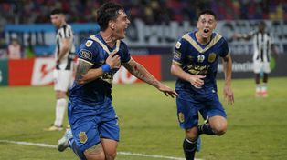 Martínez Dupuy anotó en el final del partido en Santiago del Estero y Central se trajo un triunfo valioso.