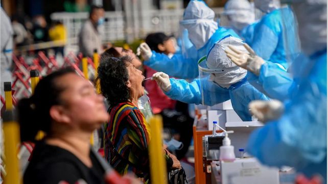 Veinte imágenes del lunes en un mundo en crisis por el coronavirus
