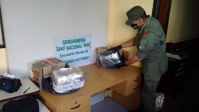 Los paquetes con marihauana vienen del noreste y los que tienen hojas de coca desde el noroeste. En general