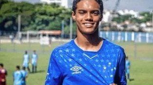 El hijo de Ronaldhino va en busca de ser jugador del Barcelona