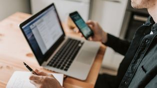 Embudo de ventas en WhatsApp: la estrategia que transforma conversaciones en clientes