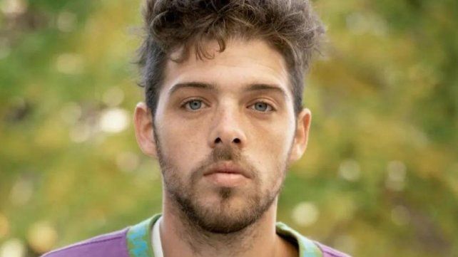 El joven dijo sentirse solo por la muerte de su padre