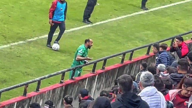 Díaz, por el cruce con la gente de Colón: No quería que una seña quede como una falta de respeto Díaz, por el cruce con la gente de Colón: No quería que una seña quede como una falta de respeto