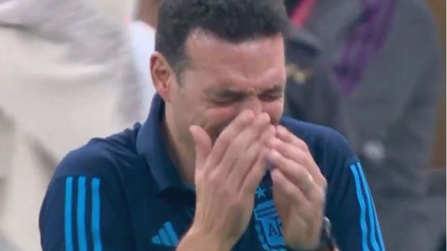 El DT vivió una montaña rusa de emociones durante los 120 minutos.