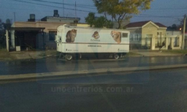 Estacionado. Acoplado parado en Almafuerte 2500 de Paraná&nbsp;