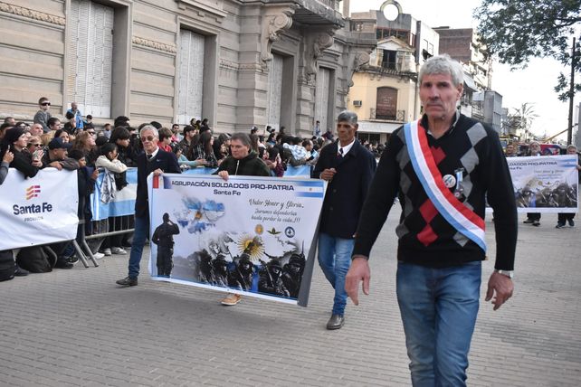 Tedeum, desfile cívico-militar y fiesta patria: Santa Fe celebró el 25 de Mayo con una multitudinaria jornada