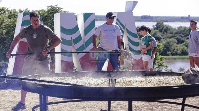 Este sábado el club Tilcara realiza una nueva edición de la tradicional Gran Paella Paraná.&nbsp; La novena edición vuelve a desarrollarse en el Pato Sirirí