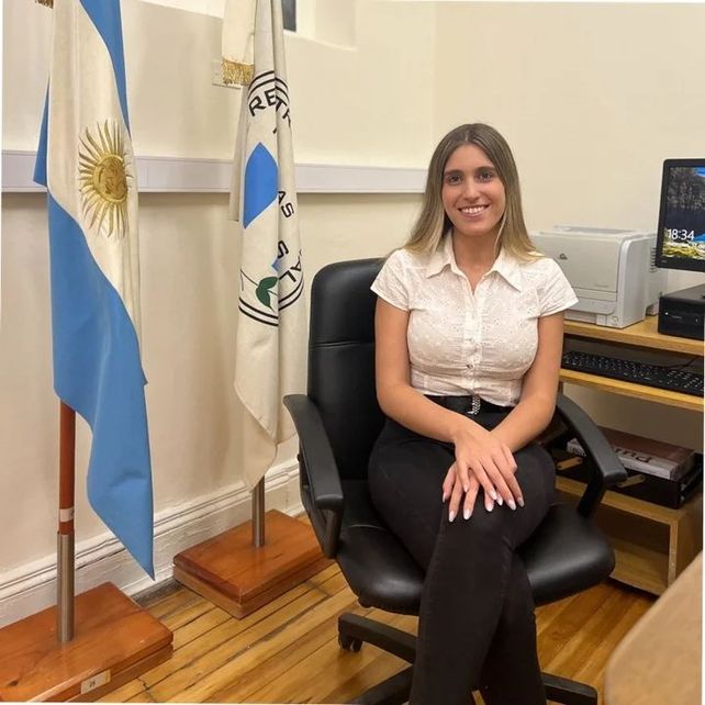 Escándalo en el Gobierno por la designación de una joven sin experiencia en importante cargo de Renaper y con sueldo millonario