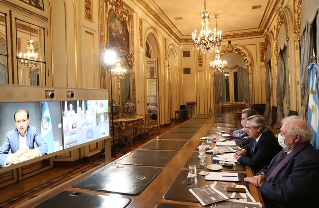 El presidente junto&nbsp; a varios ministros analizaron la situación de las provincias para pensar en las medidas a tomar