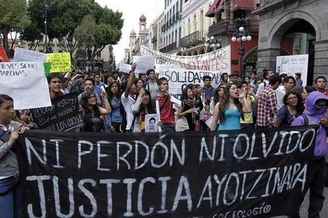 reclamo. La matanza y desaparición de los estudiantes desató una ola de repudio internacional.