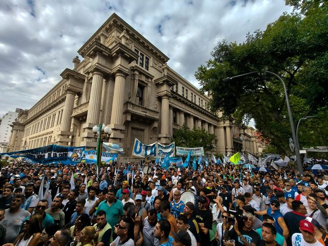 La CGT Rosario se refirió al inicio de un plan de lucha que puede desembocar en un paro general.