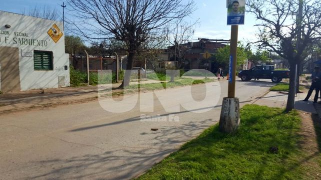 Brutal asesinato en Bº Sarmiento: un joven de 21 años recibió tres balazos a bordo de su auto
