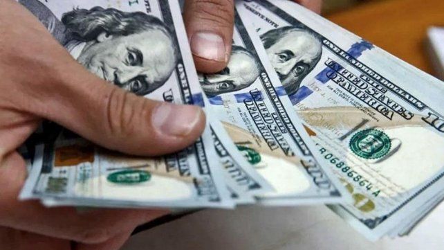 El dólar blue cierra la semana a la suba: cuánto cotiza en Santa Fe
