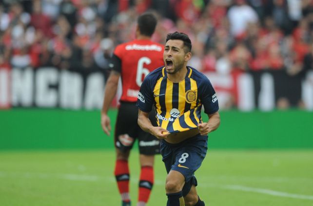 Para la historia. Carrizo grita con alma y vida su gol en el clásico como visitante. Los cinco que jugó, los ganó.