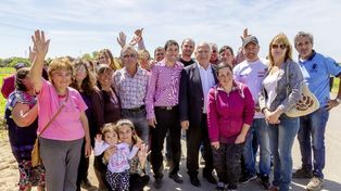 En el Día del Camino, el gobierno provincial  muestra en redes su imponente plan de obras