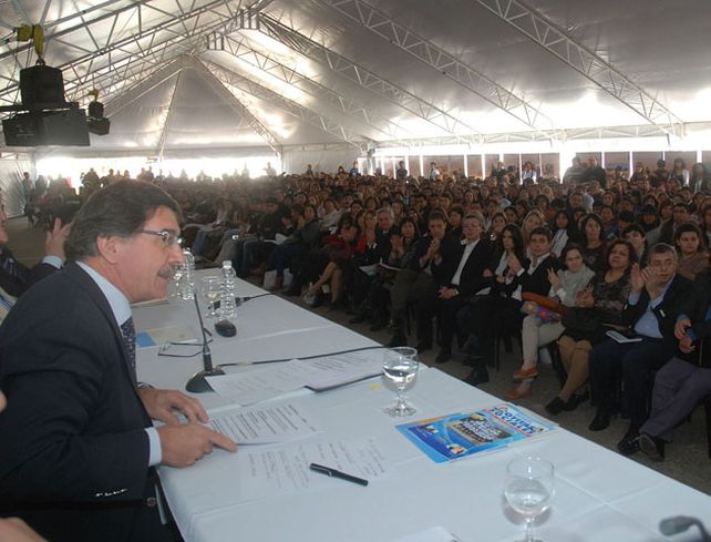Docentes y estudiantes participaron de un seminario sobre Malvinas