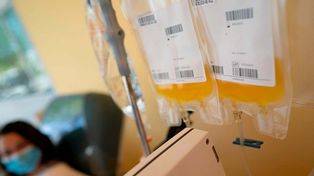 Es para celebrar la alternativa de la donación de plasma para ayudar a otros a transitar el coronavirus.