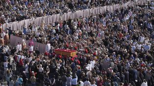 Multitudinaria despedida al Papa Francisco: el Vaticano evalúa ampliar los horarios del funeral