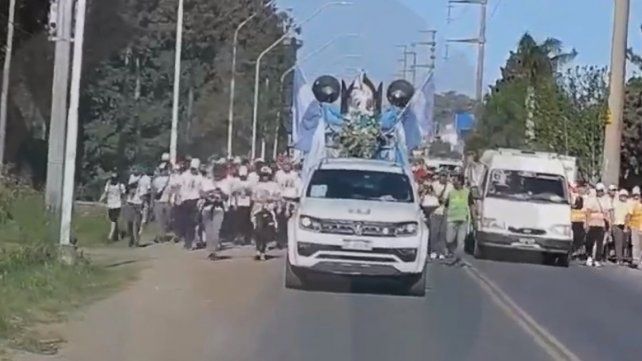 La Peregrinación de los Pueblos se desarrolla un día antes de la celebración del Día de la Madre