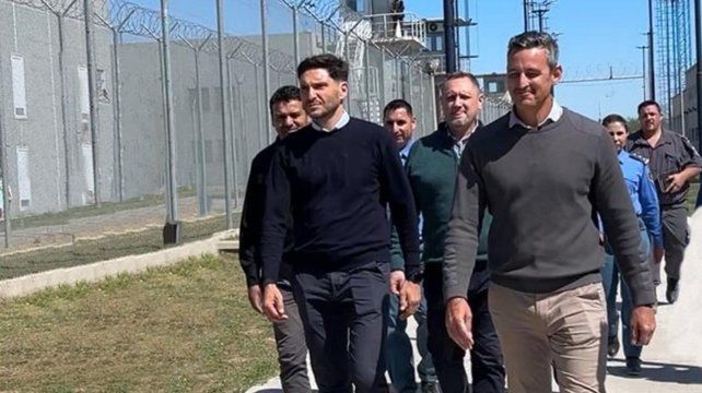 Ciro Seisas junto al gobernador Maximiliano Pullaro