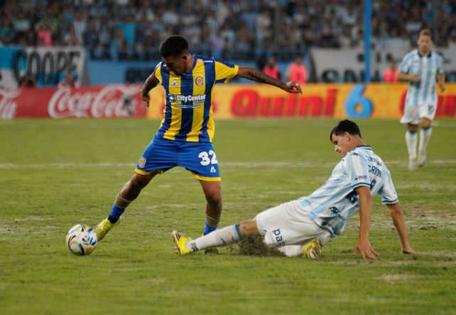 El regreso de Coronel con el plantel profesional de Central es una buena noticia para el técnico Jorge Almirón.