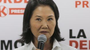 Perú sigue contando votos y todavía falta un candidato en la segunda vuelta