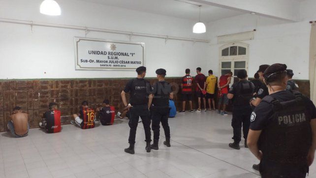 Los detenidos en la tarde del domingo por tirar bombas en inmediaciones de la cancha de Colón&nbsp;