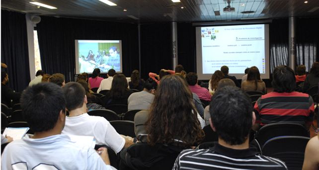 El diario digital debe ser la usina que genere contenidos para el resto de los medios