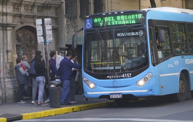 Los colectivos volvieron a circular con normalidad a partir de la medianoche.