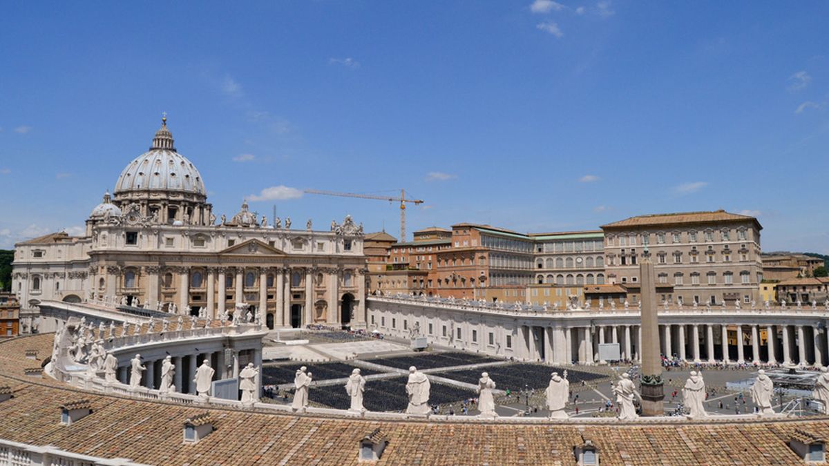 Un sacerdote fue sorprendido con drogas y en medio de una orgía en el  Vaticano