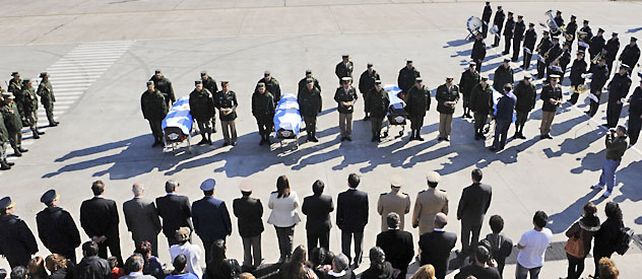 Los féretros de los gendarmes que vivían en nuestra ciudad