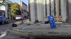 Vandalismo: Varios carteles de calles han sido dañados en Concepción del Uruguay.