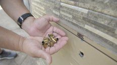 Mensaje con plomo: impactos en el frente y un puñado de vainas, postal de una balacera de octubre en Tablada. Mensaje con plomo: impactos en el frente y un puñado de vainas, postal de una balacera de octubre en Tablada.