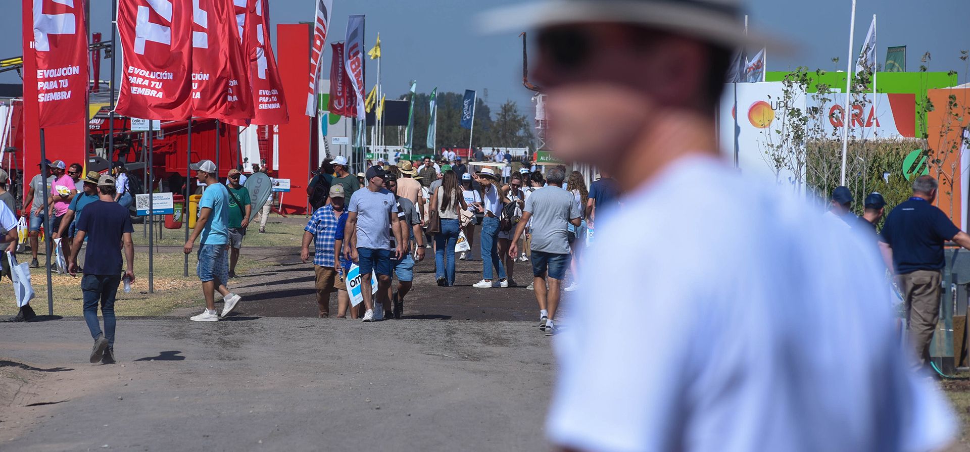 A pesar del sol y el calor agobiante, la muestra tuvo una masiva concurrencia.