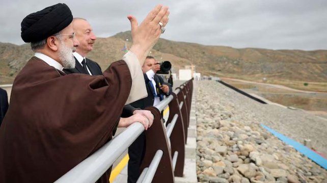 Buscan al presidente de Irán que cayó en un helicóptero