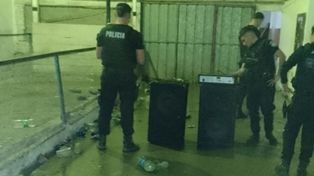 Una fiesta clandestina terminó con robo, botellazos y un policía herido