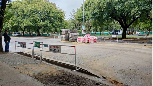 Picadas en la Costanera: la primera etapa de la obra de las sendas manda peatón tiene un 95% de avance Picadas en la Costanera: la primera etapa de la obra de las sendas manda peatón tiene un 95% de avance
