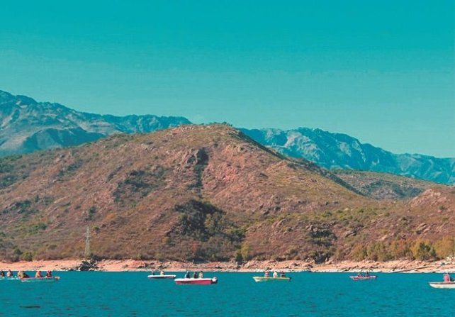 Villa Las Rosas está rodeada de montañas y ríos