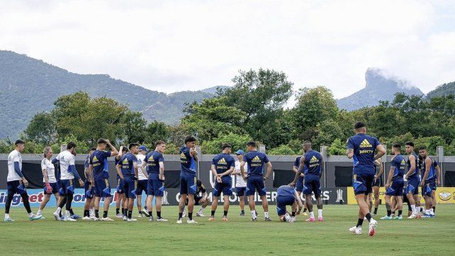 Boca realizó su primer entrenamiento en Río de Janeiro a la espera de la final ante Fluminense.
