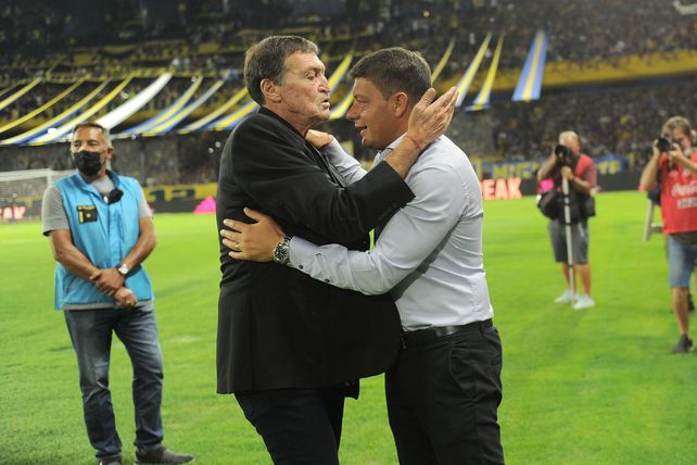 Falcioni: Es un buen comienzo para Colón empatar en esta cancha