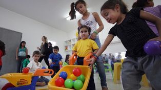 Corral lleva a Colombia la experiencia de los jardines municipales