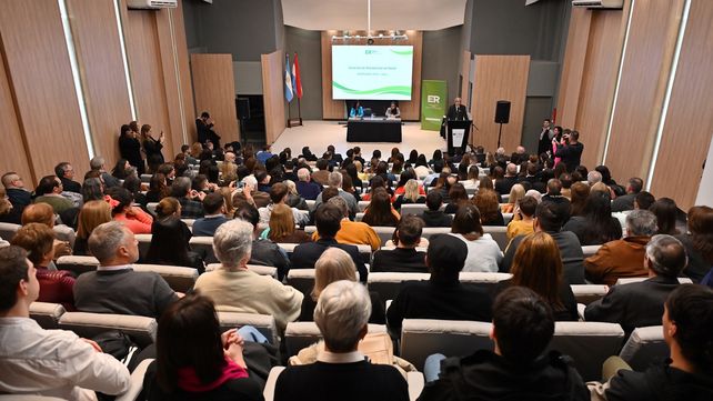 El Ministerio de Salud de Entre Ríos hizo un acto de colación de Residencias en Salud con las especializaciones de 75 profesionales del periodo&nbsp; 2020 - 2024