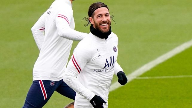 Sergio Ramos integró la delegación parisina y podría jugar sus primeros minutos en PSG.&nbsp;
