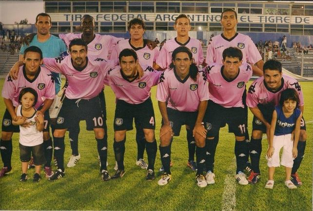 En Ludueña. Gómez vistió la camiseta de Tiro Federal en la temporada 2011/ 2012.