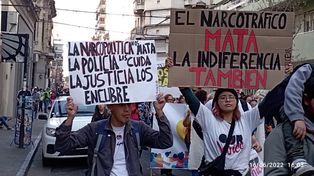 Rosario viene marchando contra los consumos que se llevan vidas jóvenes,.